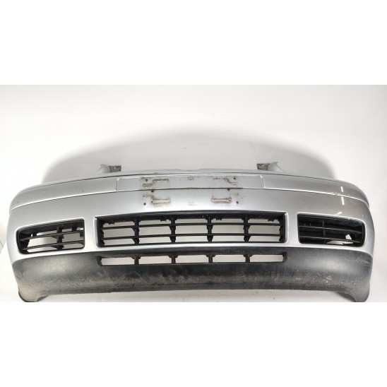 pare-chocs avant volkswagen golf iv 1997-2003 argent défaut par VOLKSWAGEN Golf IV 1997-2003 