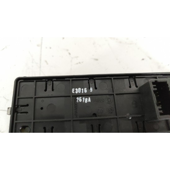 botonera elevalunas delantera izquierda renault megane 2008-2012 para RENAULT Megane 2008-2012 