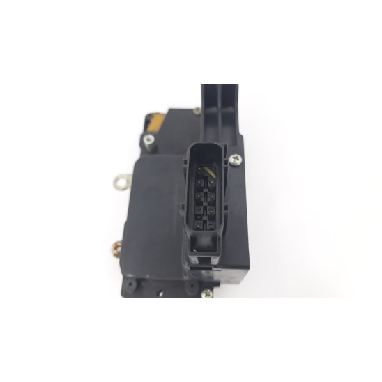 right front door lock for FORD Fusion (cbk) 1.4 16V MNV 5P/B/1388CC 1372461