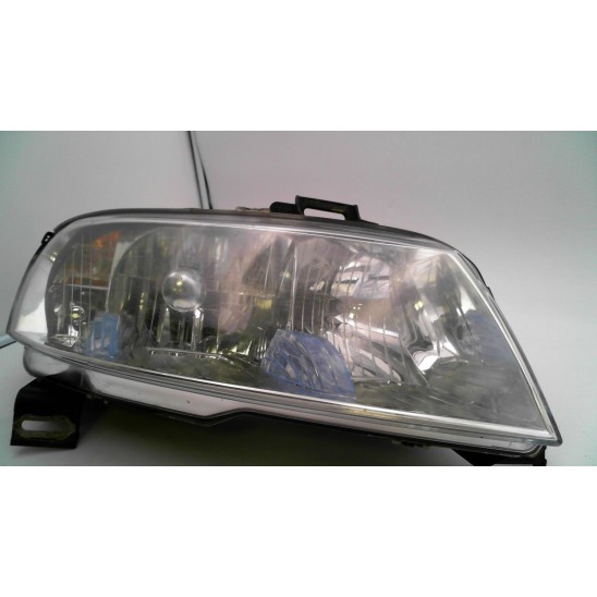 right headlamp. for FIAT Stilo (2v) 1.6 16V (77Kw) Actual Ber. 5p/b/1596cc 