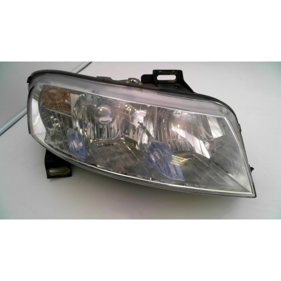 right headlamp. for FIAT Stilo (2v) 1.6 16V (77Kw) Actual Ber. 5p/b/1596cc 