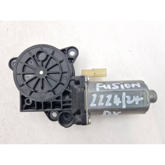 right front door window lift motor. for FORD Fusion (cbk) 1.4 TDCi Mnv 5p/d/1399cc 0 130 821 939