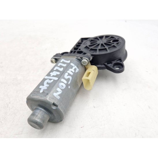 right front door window lift motor. for FORD Fusion (cbk) 1.4 TDCi Mnv 5p/d/1399cc 0 130 821 939