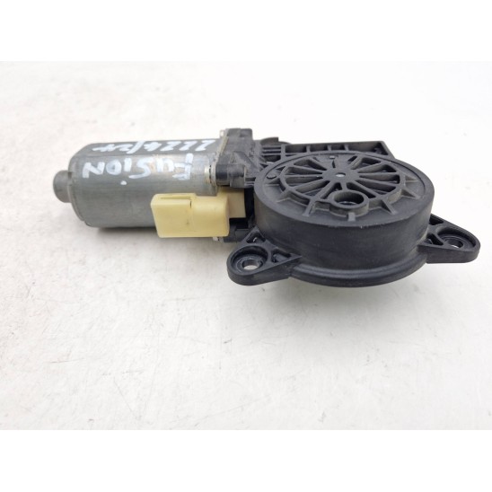 right front door window lift motor. for FORD Fusion (cbk) 1.4 TDCi Mnv 5p/d/1399cc 0 130 821 939