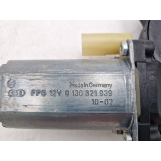 right front door window lift motor. for FORD Fusion (cbk) 1.4 TDCi Mnv 5p/d/1399cc 0 130 821 939