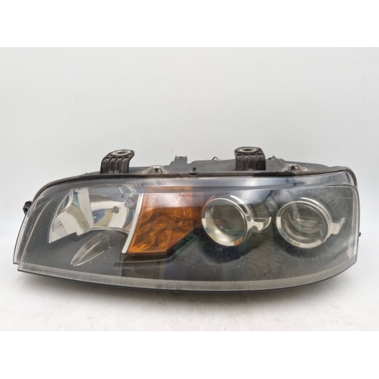 faro izquierdo. para FIAT Punto (1n/1p) 1.2 16V HLX Ber. 3p/b/1242cc 89100449