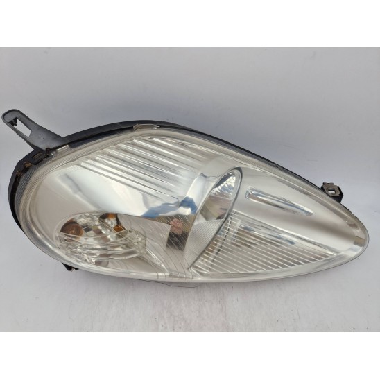 right headlamp. for FIAT Grande Punto (4c) 1.4 Natural Power Ber 5p/b-m/1368cc 89101388