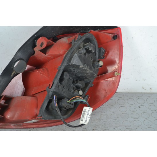 luz de freno trasera izquierda para RENAULT Clio Iii 1.2 16V 8200459962