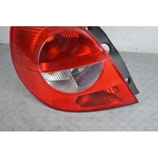 luz de freno trasera izquierda para RENAULT Clio Iii 1.2 16V 8200459962