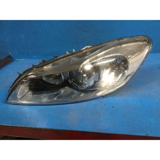 faro sinistro per VOLVO C30 (533) 1.6 D2 31299814,32206150