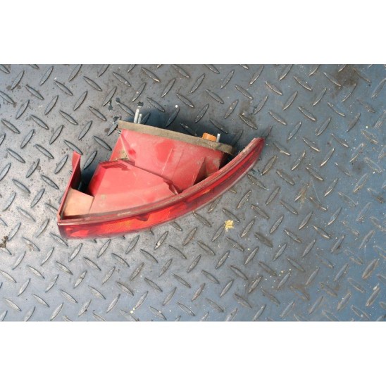 feu arrière droit par SEAT Altea (5p1) 1.9 TDI 5P8945112,5P8945112A,5P8945112A5P8945,5P8,945,112,5P89451129B9,9EL 354 080-021,9EL354080021,354080021