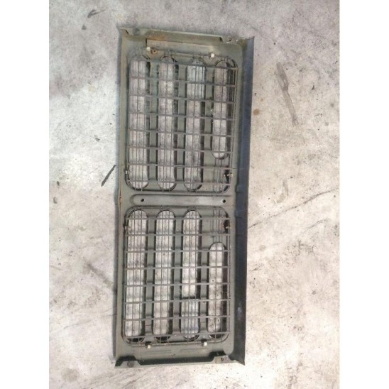 grille par FIAT Campagnola R76 2.0 Benz. (OK) 