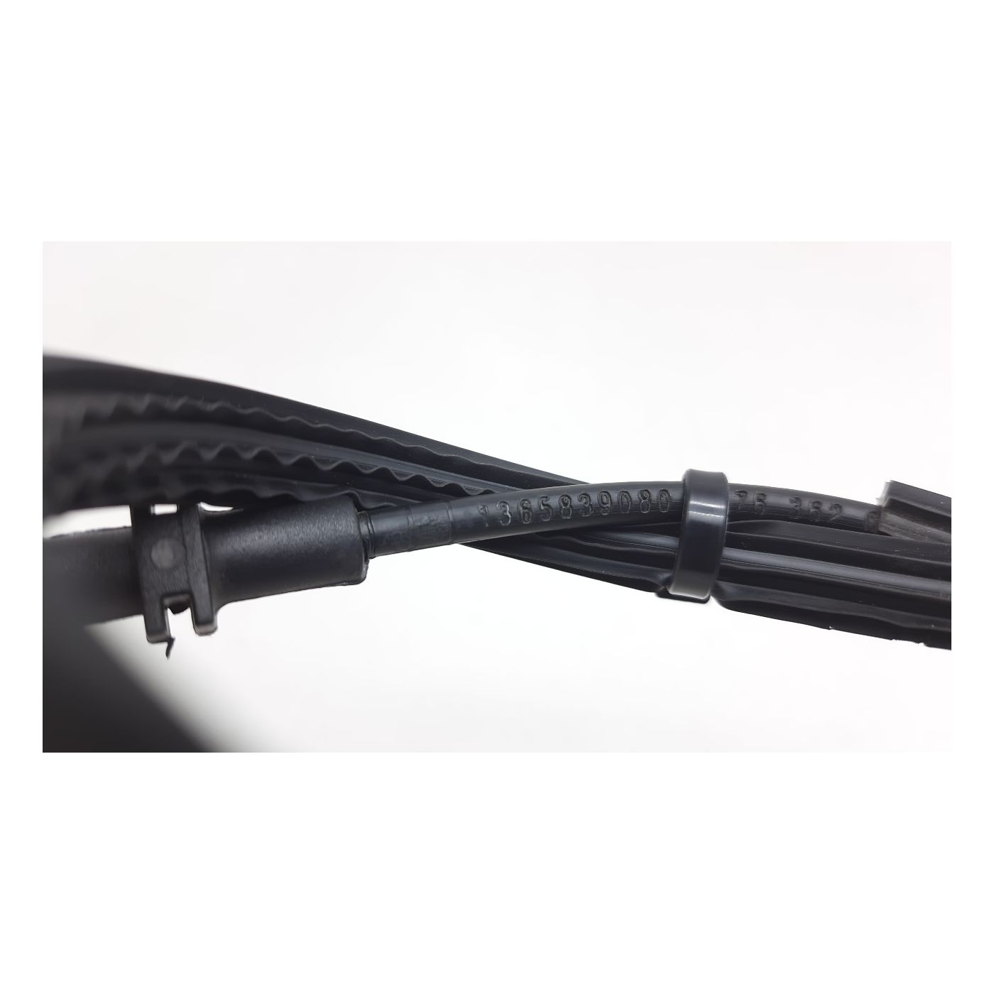 Câble de verrouillage de porte arrière droite pour FIAT Qubo 3N 1365839080
