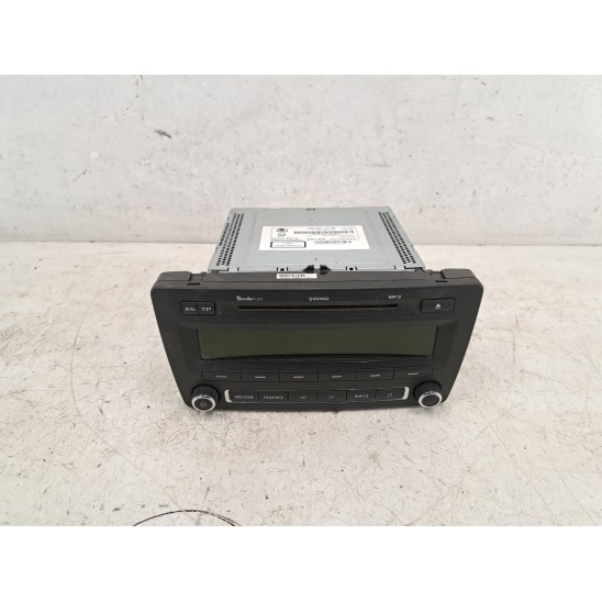 radio del coche para SKODA Yeti (5l) 2.0 TDI CR (103Kw) DSG 4x4 Suv 5p/d/1968cc 1z0035161m