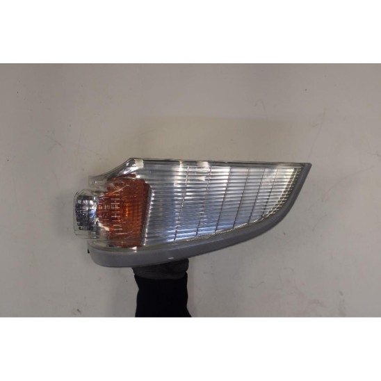 faro anteriore sinistro per MITSUBISHI Canter (05>11<) 3.0 DI-D (107kw) d/2977cc (65ql.) -