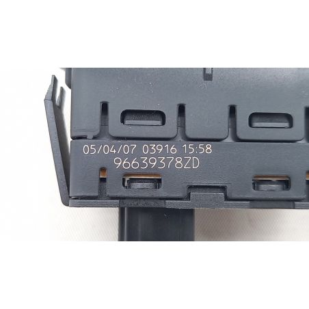 Interruptor de la ventana de la puerta trasera derecha para CITROEN C4 Picasso PIC. 1.8 MNV 5P/B/1749CC 96639378ZD