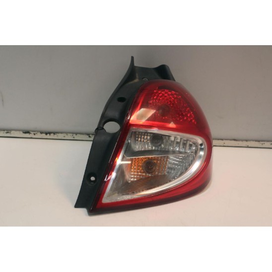 faro posteriore destro per RENAULT Clio Iii (br0/1, Cr0/1) 1.2 16V (BR0P, CR0P) 8200886946,714026110802,LLH041