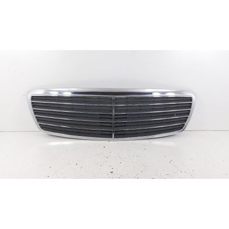 Griglia Anteriore per MERCEDES-BENZ Classe E 200 CDI BER 4P/D/2148CC A2118800283