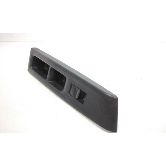 front right passenger button panel toyota yaris series for TOYOTA Yaris Serie (1113) 